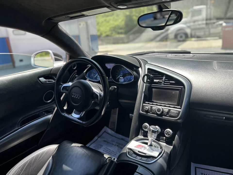 2010 Audi 42 R8 - Image 13 of 31