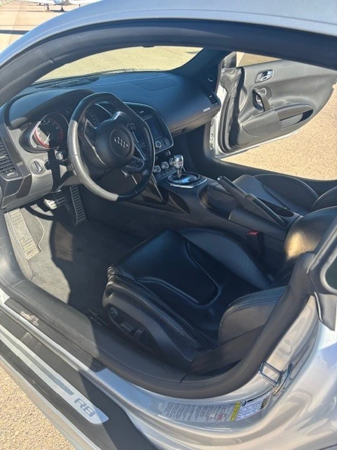 2010 Audi 42 R8 - Image 7 of 13