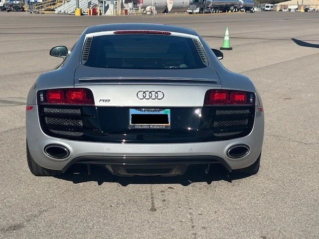 2010 Audi 42 R8 - Image 2 of 13