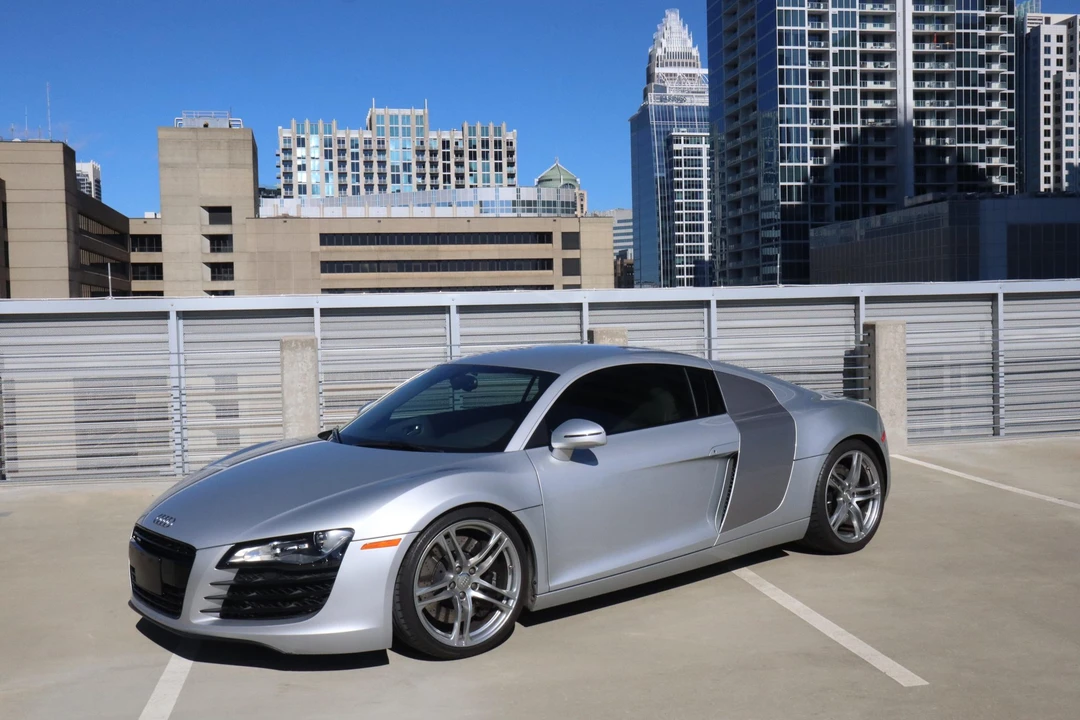 2010 Audi 42 R8 - Image 2 of 31
