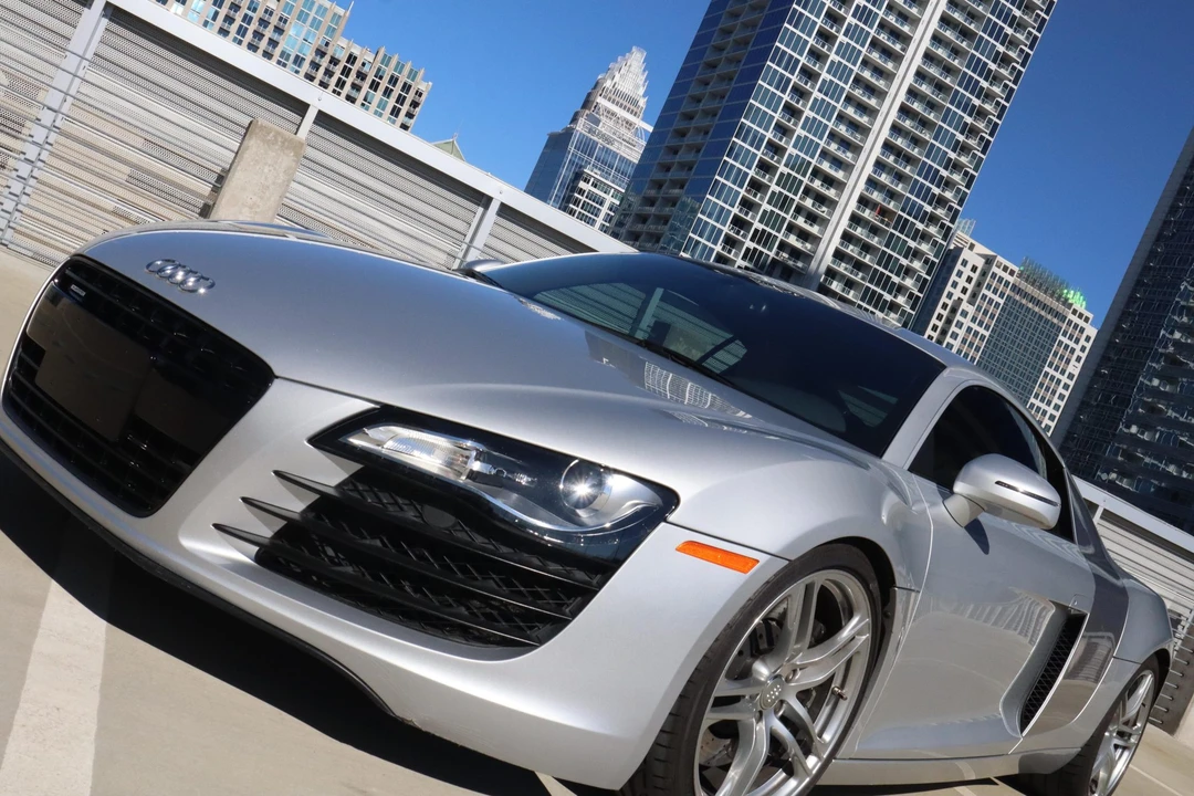 2010 Audi 42 R8 - Image 20 of 31