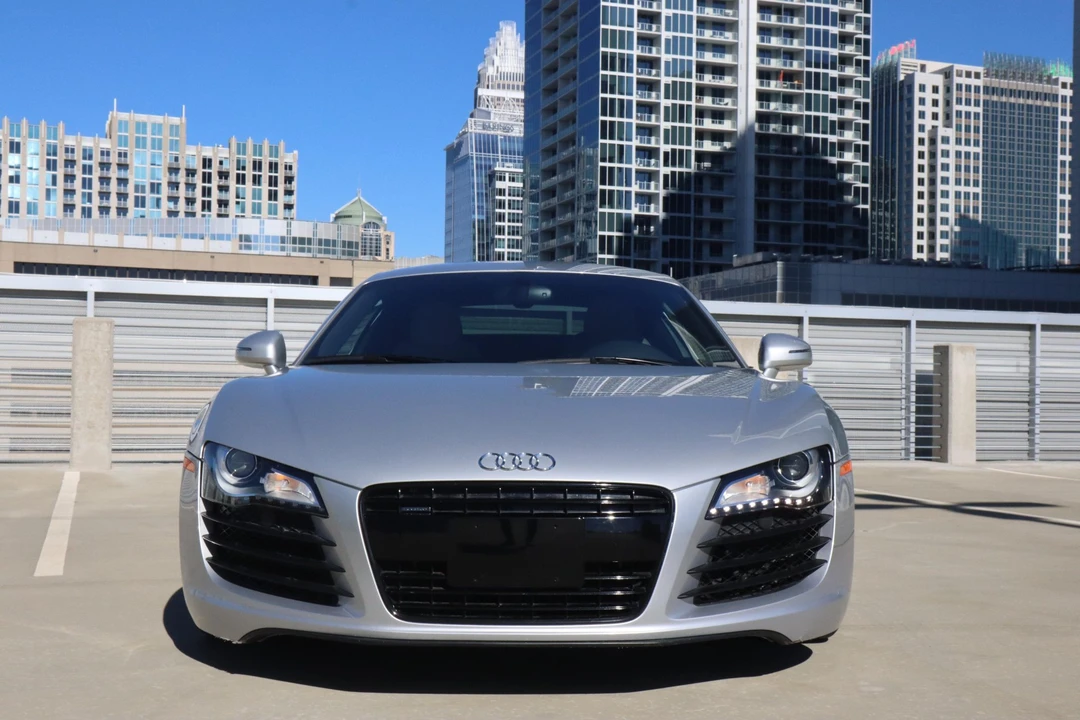 2010 Audi 42 R8 - Image 30 of 31