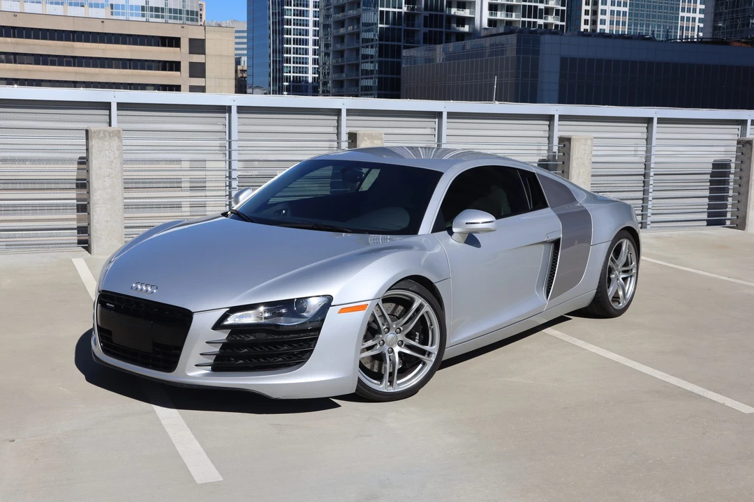 2010 Audi 42 R8 - Image 8 of 31