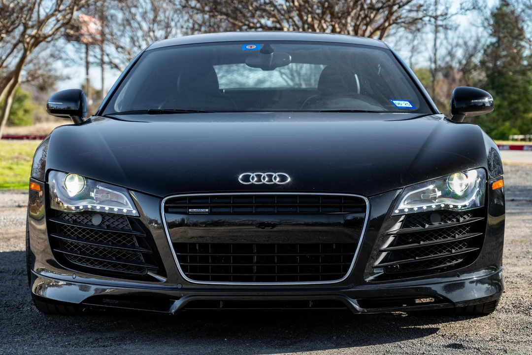 2010 Audi 42 R8 - Image 2 of 31