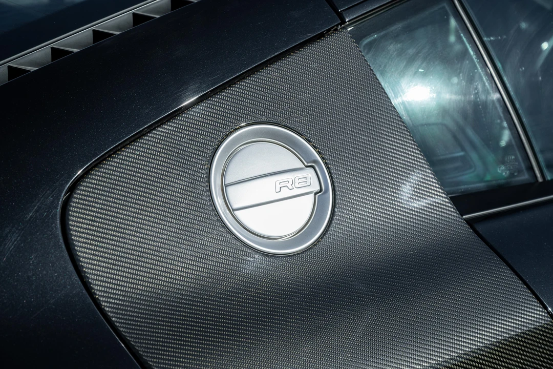 2010 Audi 42 R8 - Image 26 of 31
