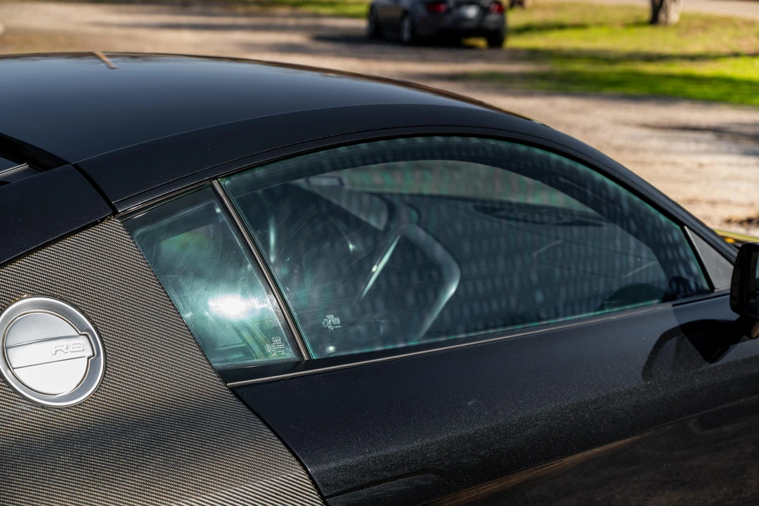 2010 Audi 42 R8 - Image 28 of 31