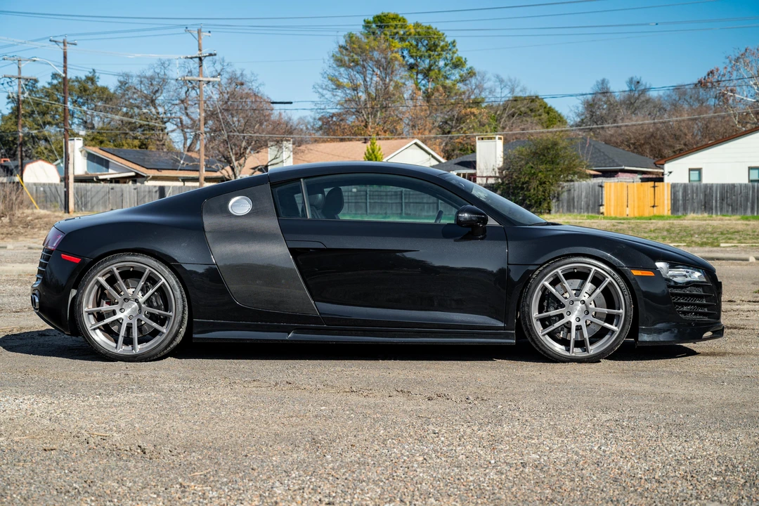 2010 Audi 42 R8 - Image 8 of 31