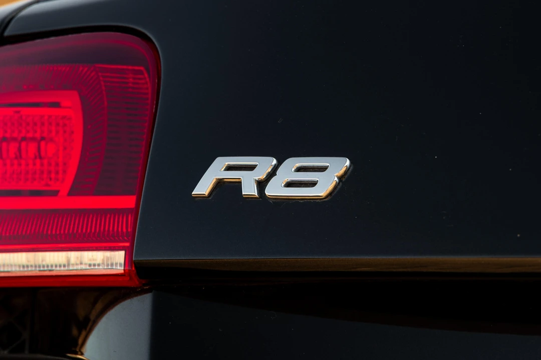 2010 Audi 42 R8 - Image 20 of 31
