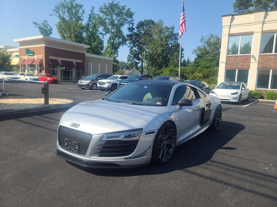 2010 Audi 42 R8 - Image 16 of 31