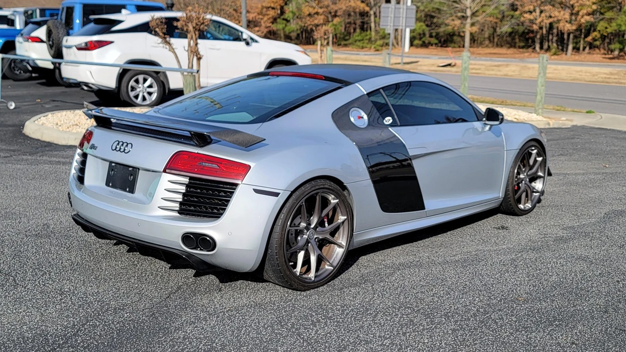 2010 Audi 42 R8 - Image 10 of 31