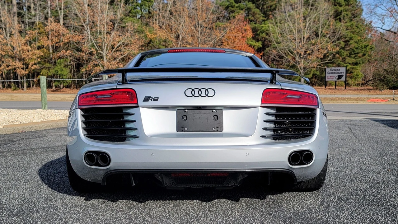 2010 Audi 42 R8 - Image 12 of 31