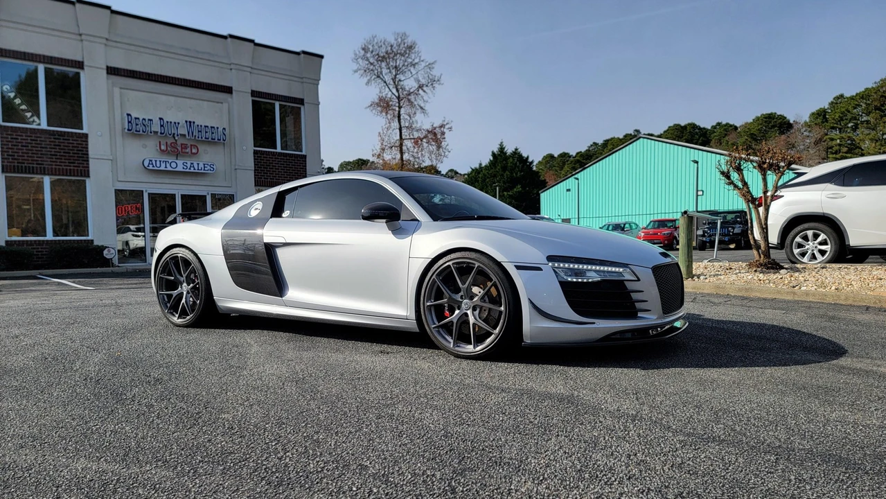 2010 Audi 42 R8 - Image 7 of 31