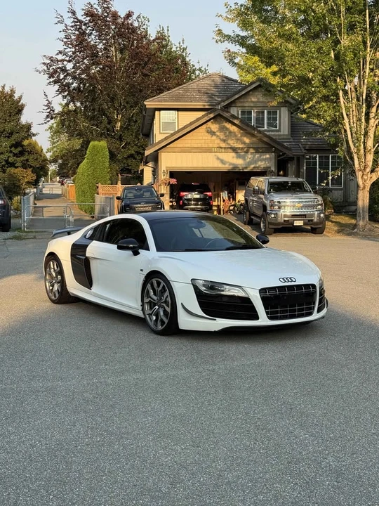 2010 Audi 42 R8 - Image 8 of 20