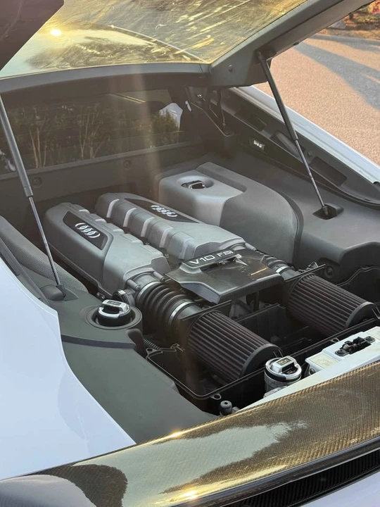 2010 Audi 42 R8 - Image 5 of 20