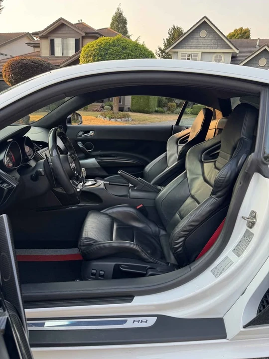 2010 Audi 42 R8 - Image 15 of 20