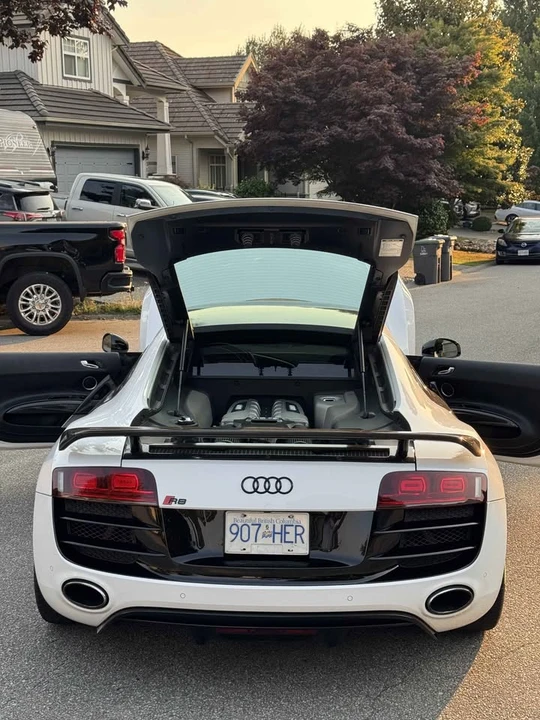 2010 Audi 42 R8 - Image 18 of 20
