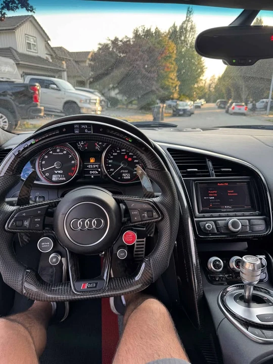 2010 Audi 42 R8 - Image 12 of 20