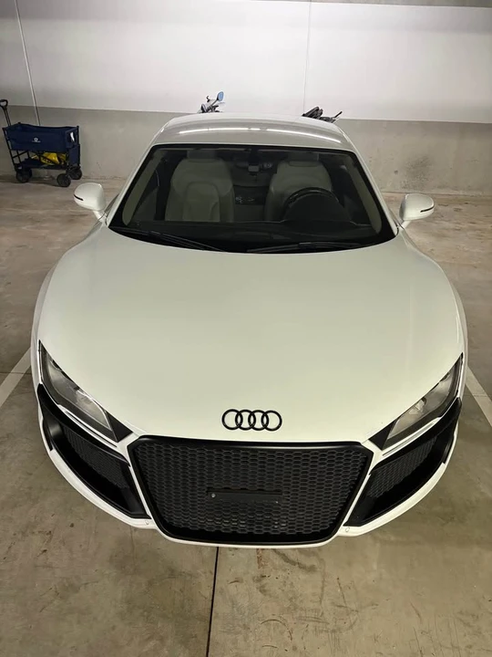 2010 Audi 42 R8 - Image 4 of 19