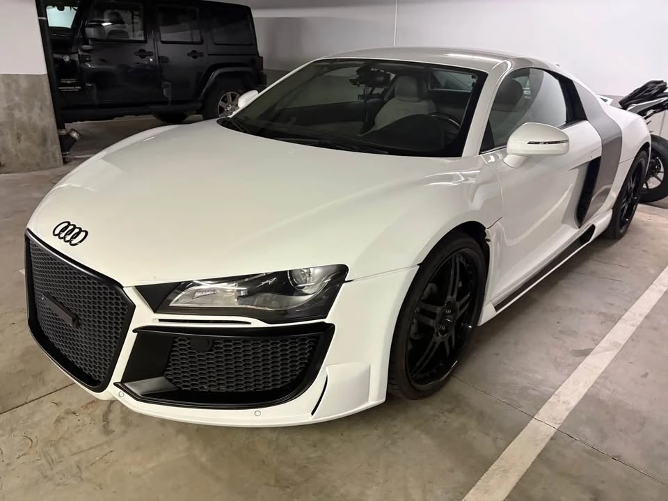 2010 Audi 42 R8 - Image 5 of 19