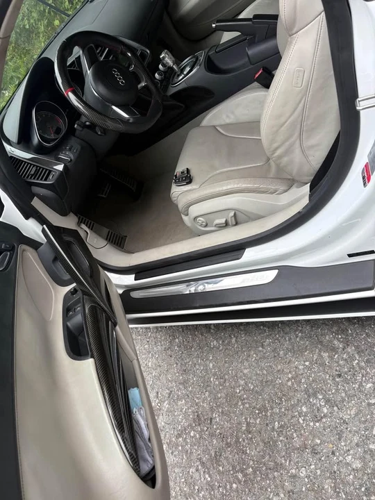 2010 Audi 42 R8 - Image 16 of 19