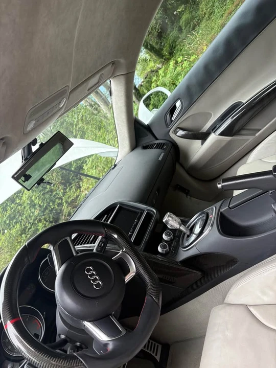 2010 Audi 42 R8 - Image 9 of 19