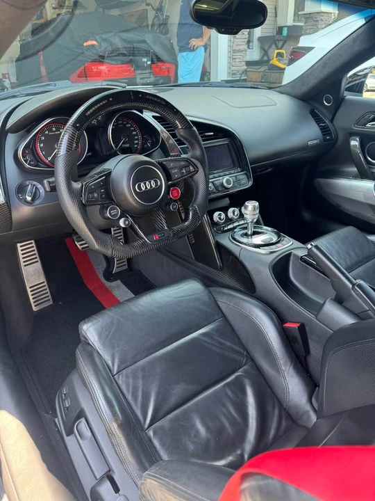 2010 Audi 42 R8 - Image 6 of 9