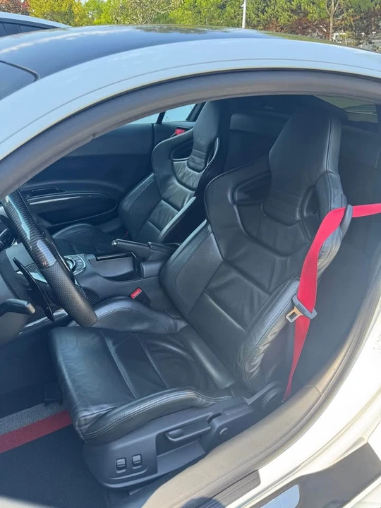 2010 Audi 42 R8 - Image 8 of 9
