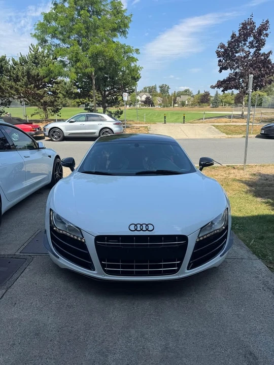 2010 Audi 42 R8 - Image 2 of 9