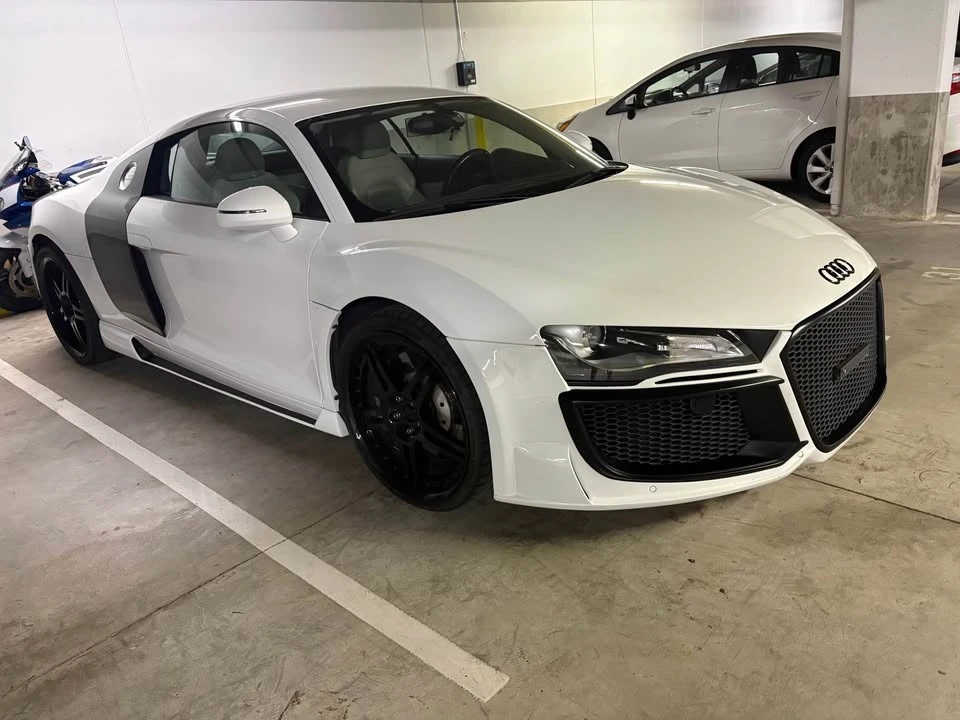 2010 Audi 42 R8 - Image 6 of 19