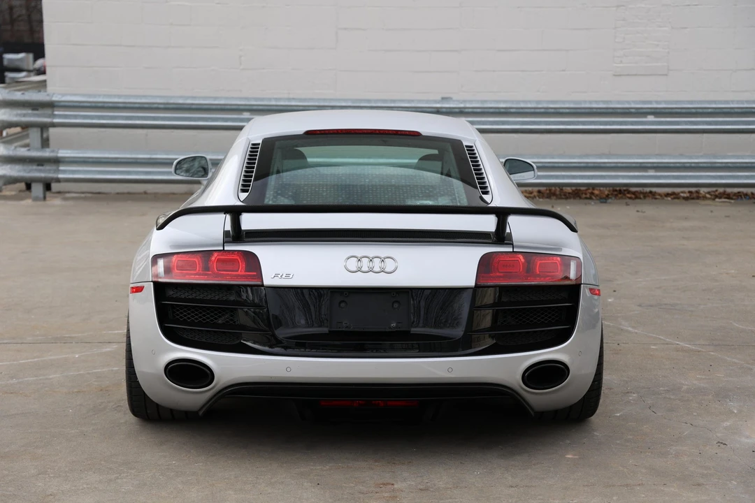 2010 Audi 42 R8 - Image 20 of 31
