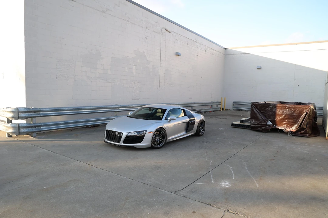 2010 Audi 42 R8 - Image 4 of 31