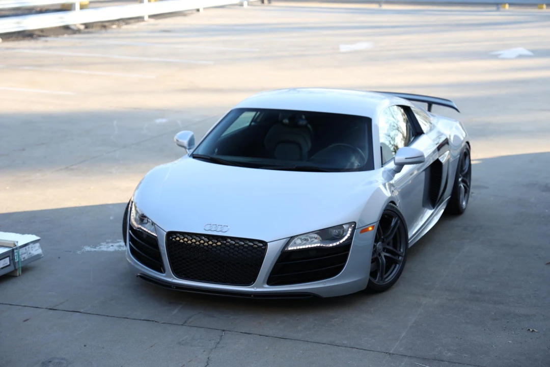 2010 Audi 42 R8 - Image 5 of 31