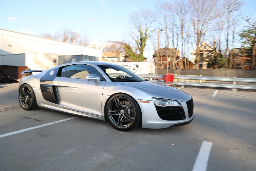 2010 Audi 42 R8 - Image 26 of 31