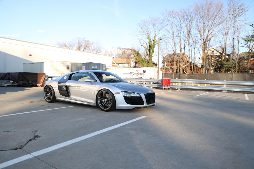 2010 Audi 42 R8 - Image 28 of 31