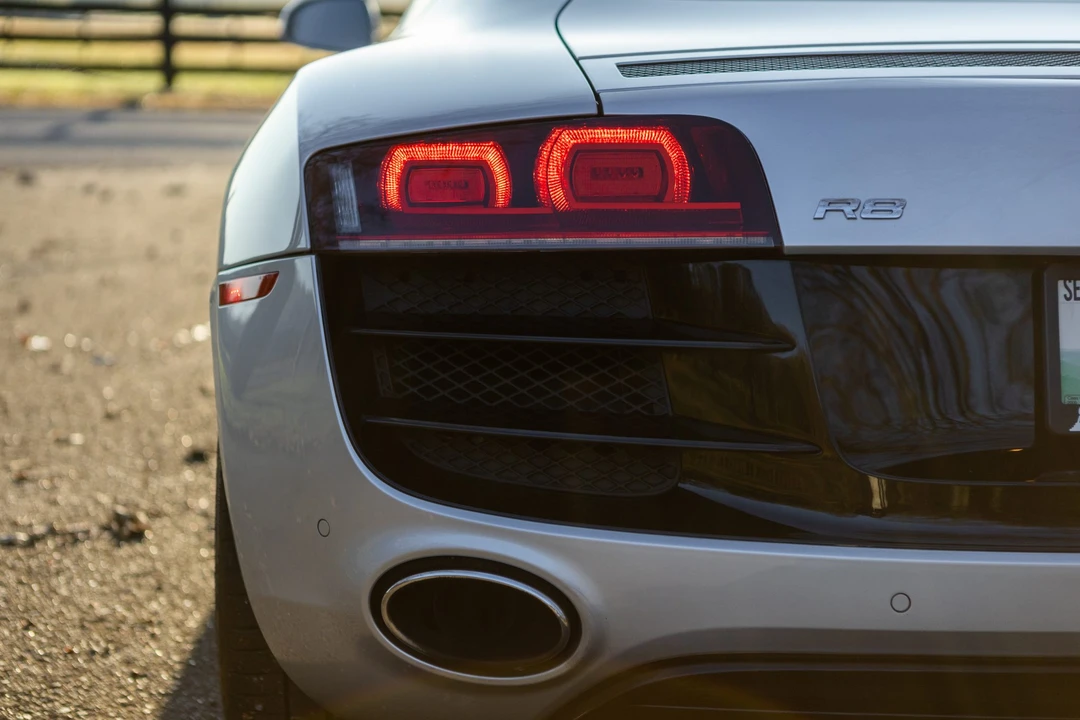 2010 Audi 42 R8 - Image 15 of 31