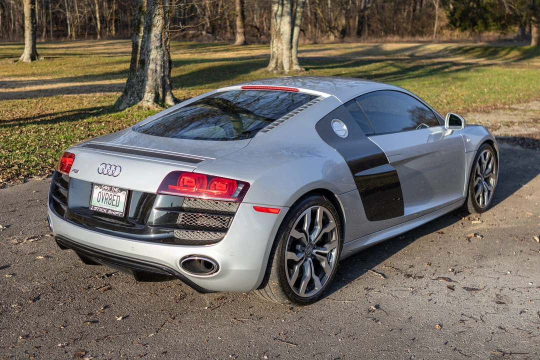 2010 Audi 42 R8 - Image 10 of 31