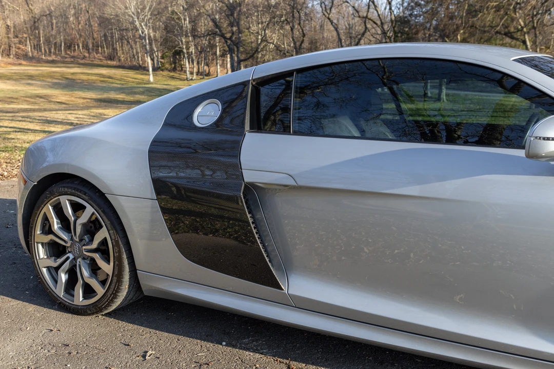 2010 Audi 42 R8 - Image 31 of 31
