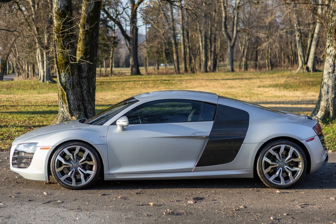 2010 Audi 42 R8 - Image 6 of 31