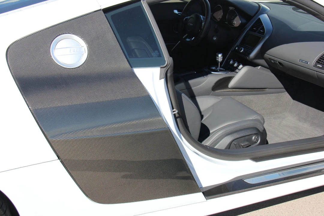 2010 Audi 42 R8 - Image 7 of 12