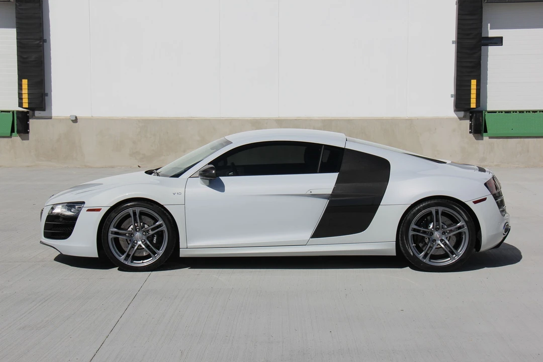 2010 Audi 42 R8 - Image 8 of 12