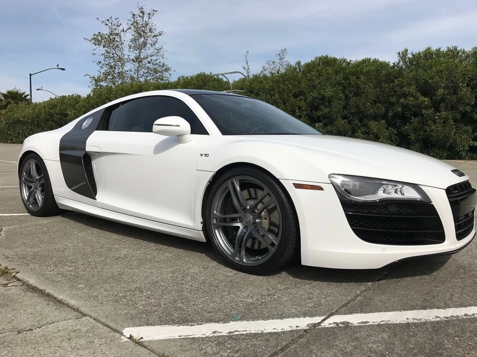 2010 Audi 42 R8 - Image 9 of 16