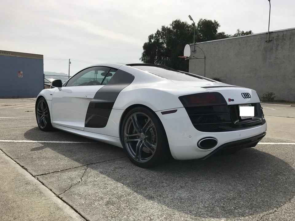2010 Audi 42 R8 - Image 16 of 16