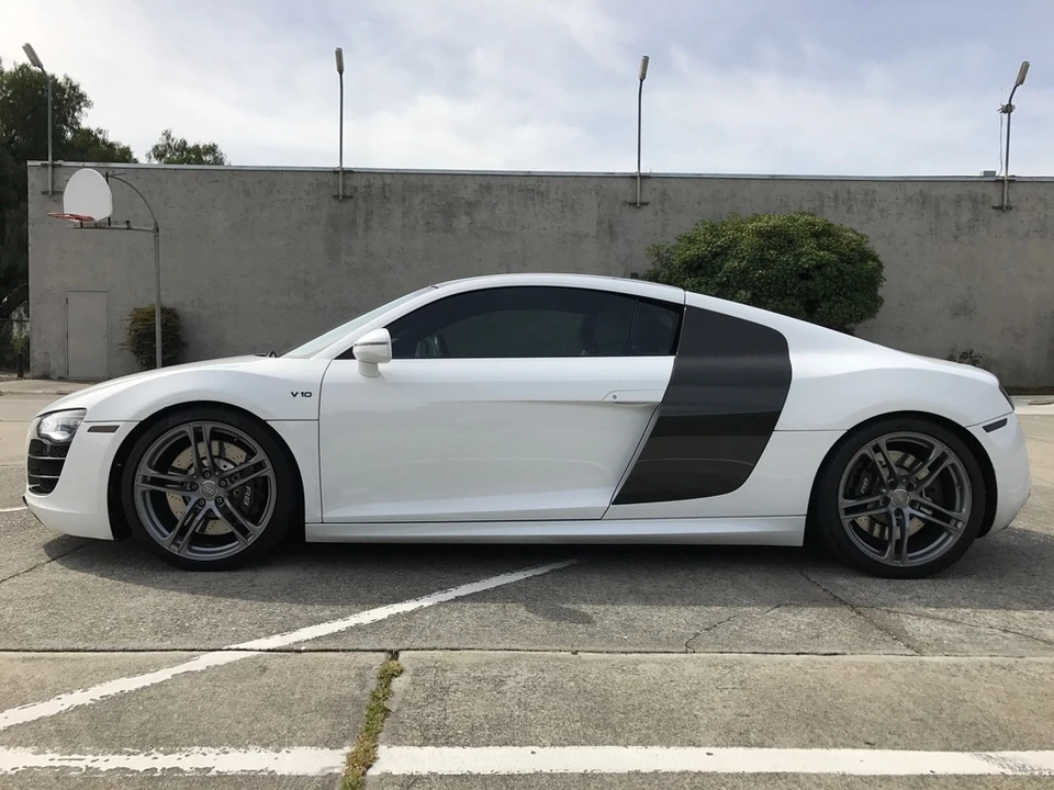 2010 Audi 42 R8 - Image 15 of 16