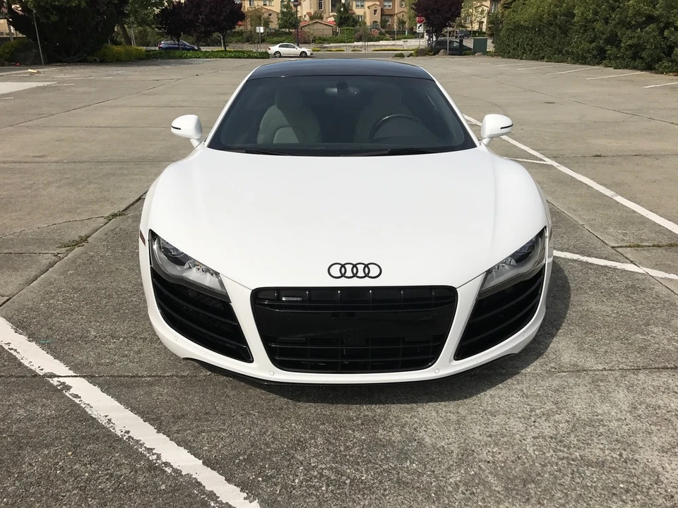 2010 Audi 42 R8 - Image 13 of 16