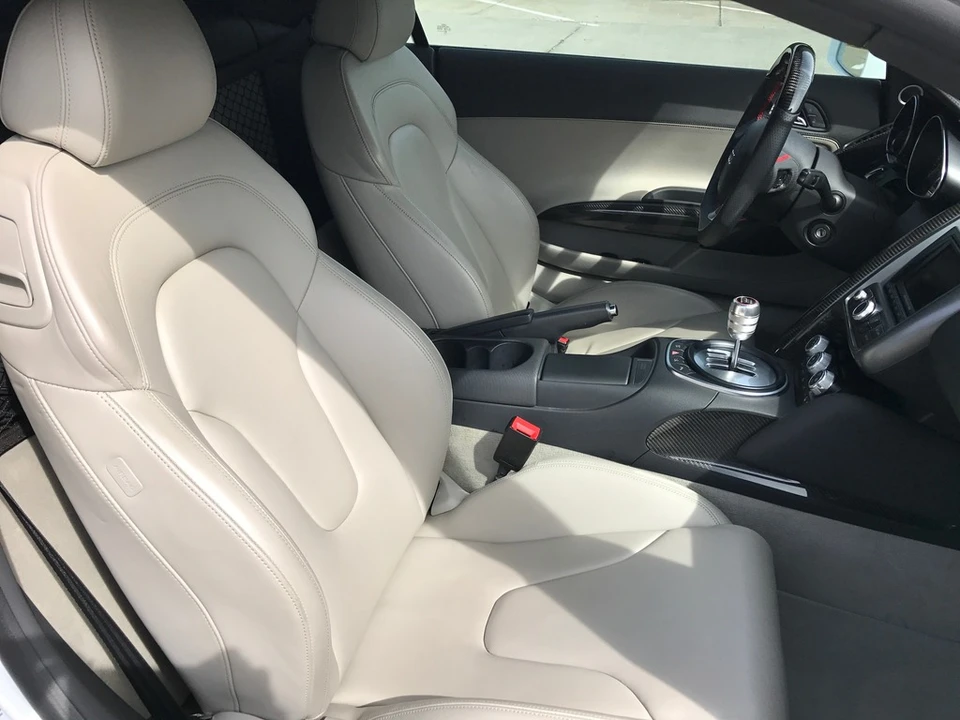 2010 Audi 42 R8 - Image 6 of 16