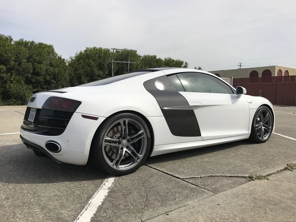 2010 Audi 42 R8 - Image 11 of 16
