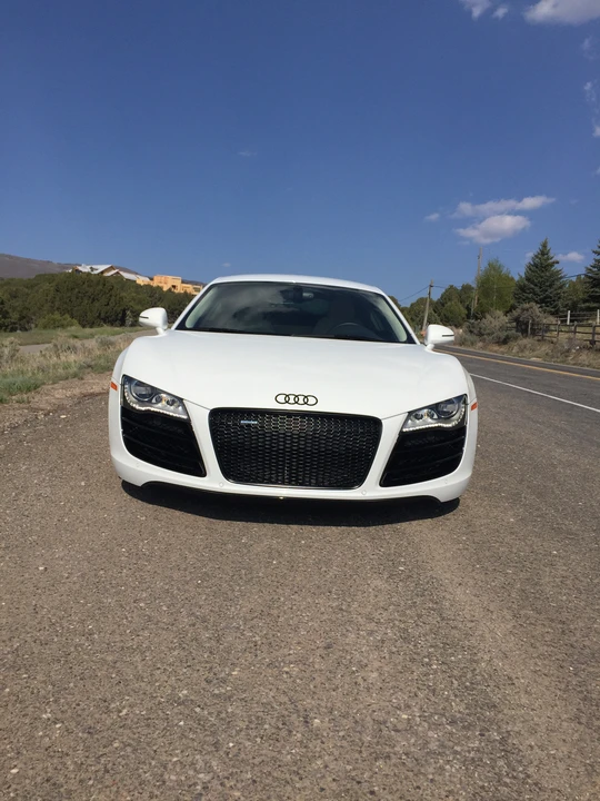 2010 Audi 42 R8 - Image 2 of 5