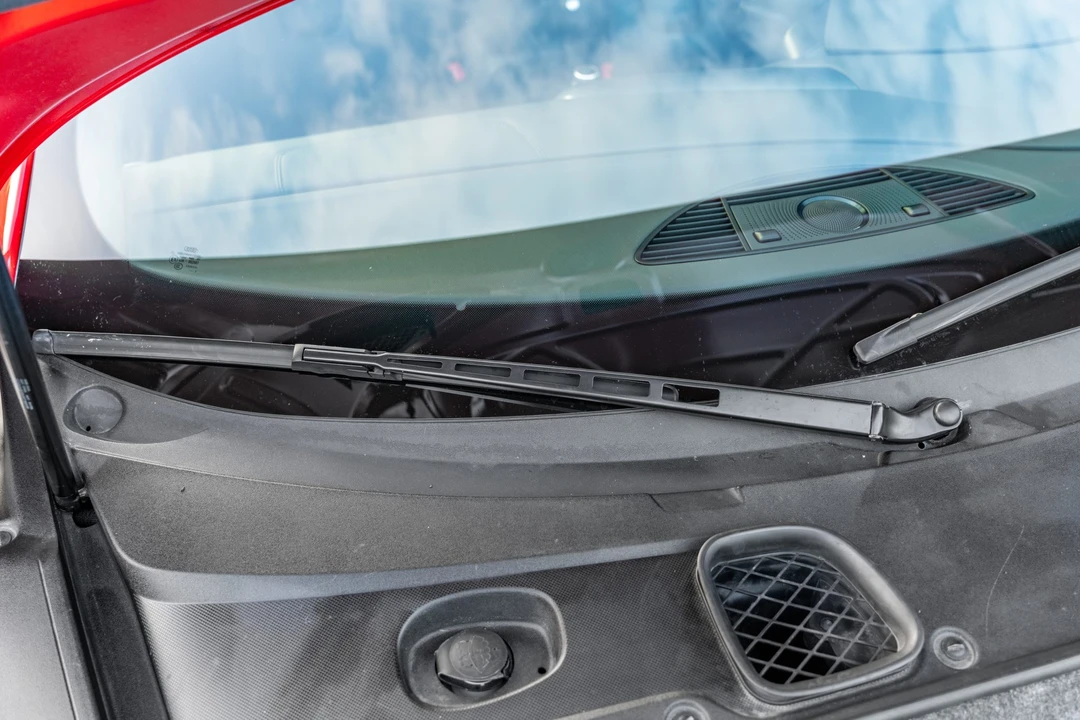 2010 Audi 42 R8 - Image 20 of 31