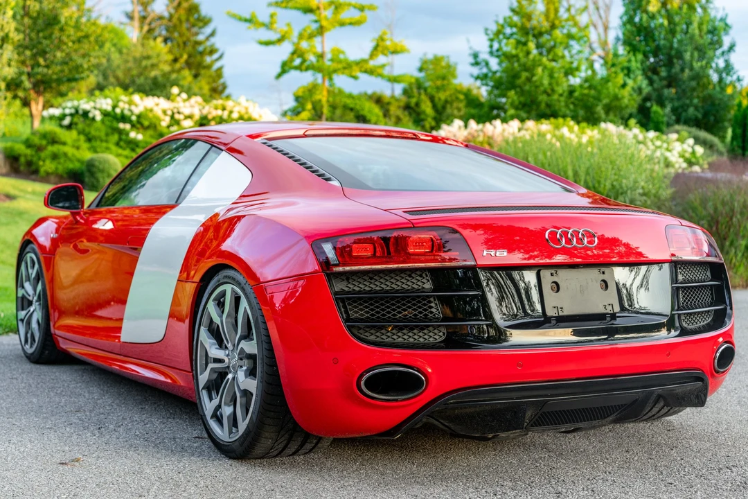 2010 Audi 42 R8 - Image 8 of 31