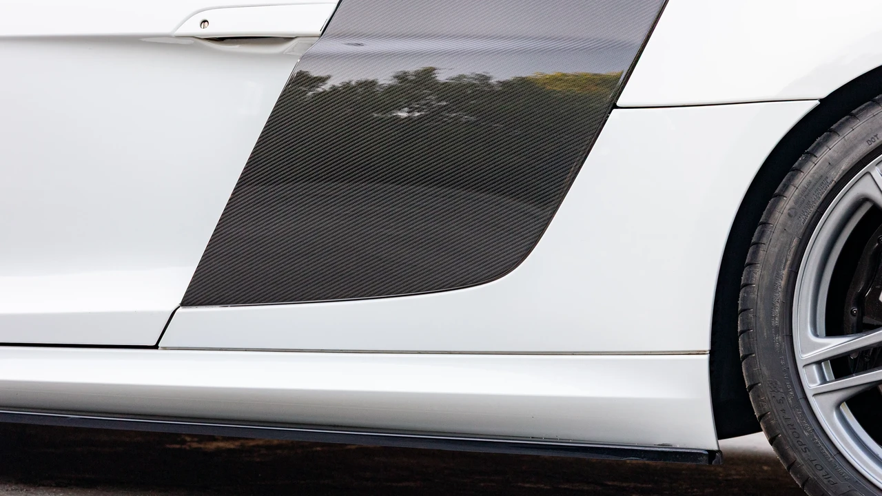 2010 Audi 42 R8 - Image 30 of 31